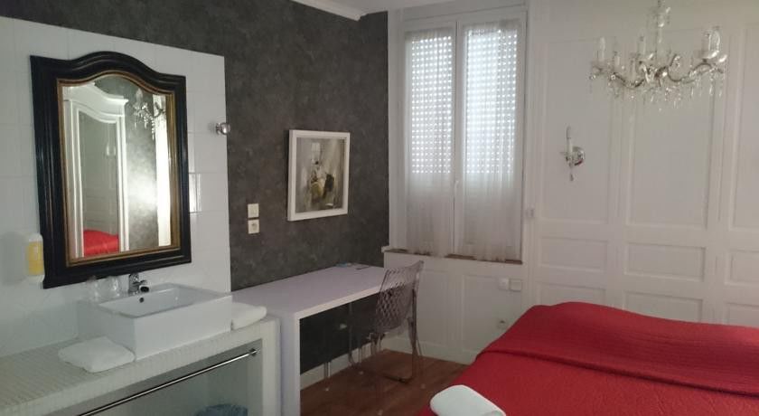 Hotel Le 5 Martigues Exterior foto