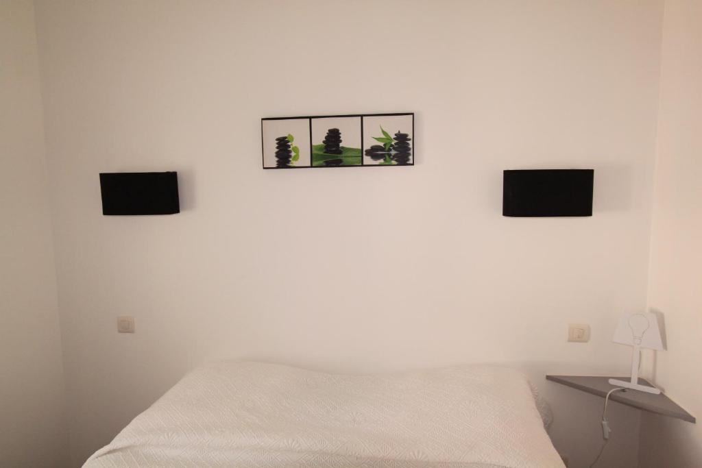 Hotel Le 5 Martigues Zimmer foto